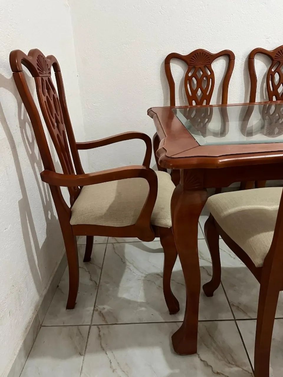 Mesa com cadeiras (8 lugares) - Foto 4