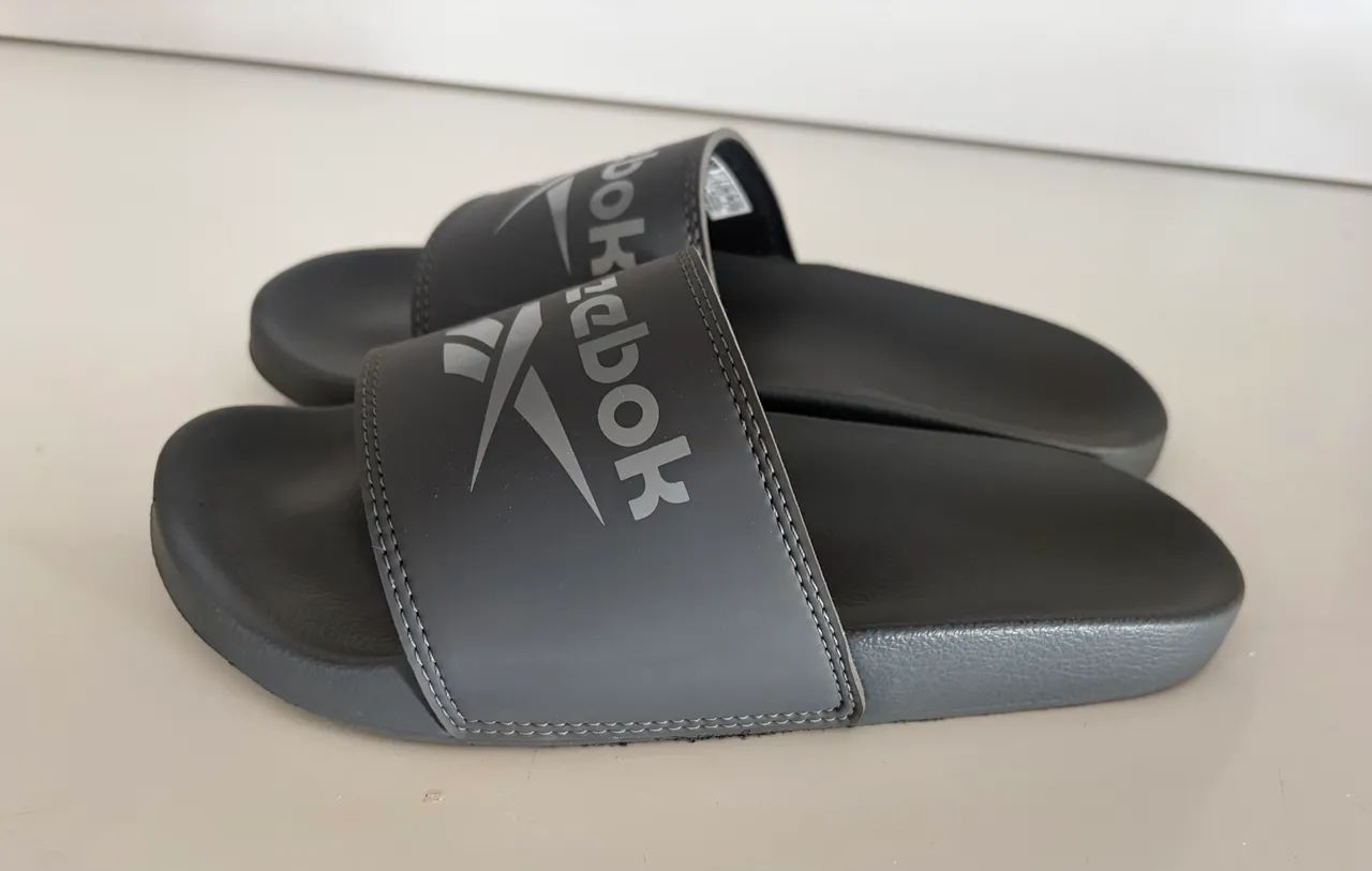 Chinelo Reebok -cinza  - Foto 2