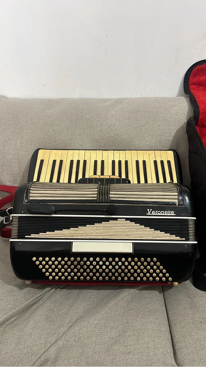 Acordeon Veronese 120 baixos - Foto 5