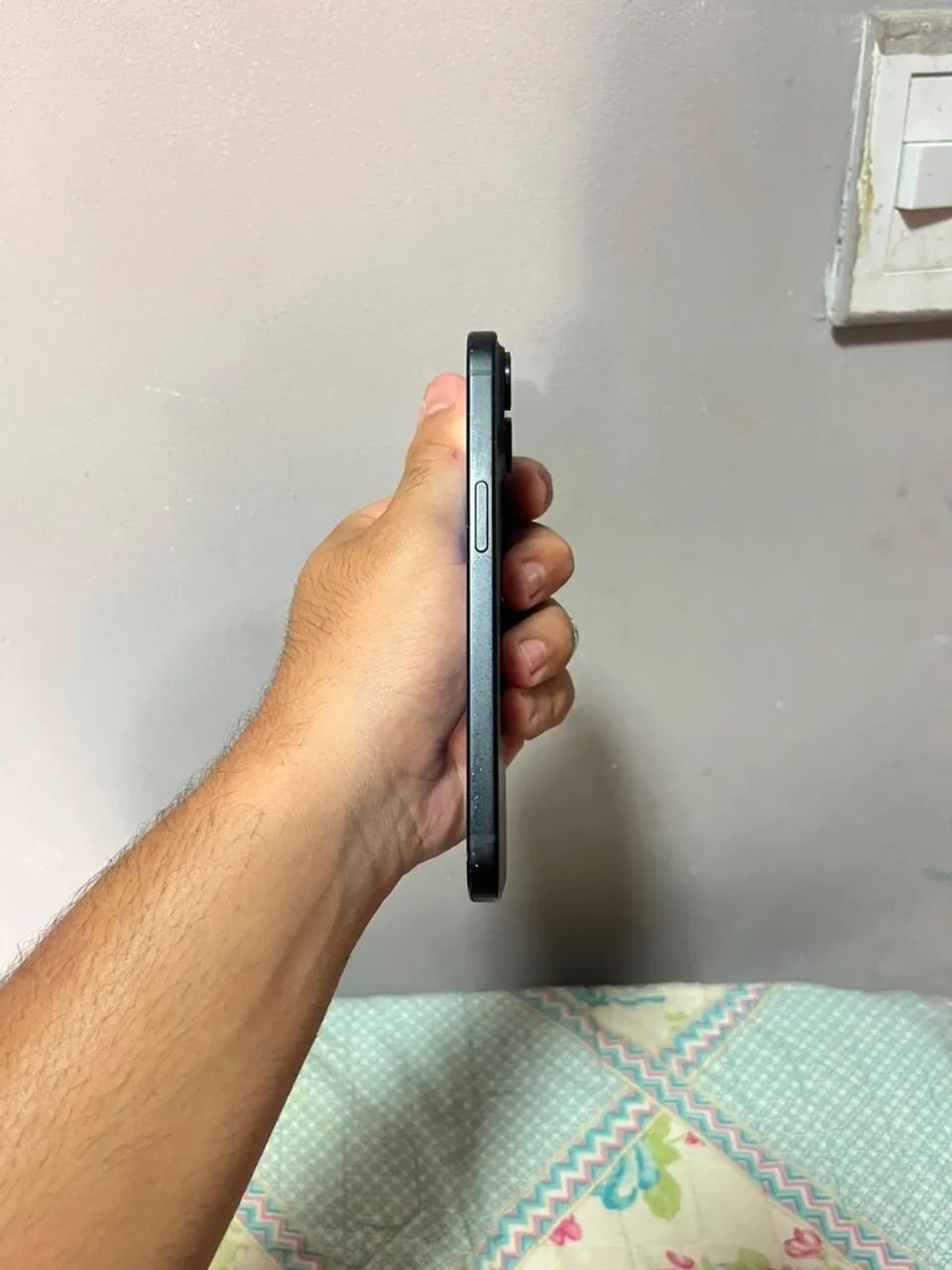 Iphone 15 semi novo - Foto 3