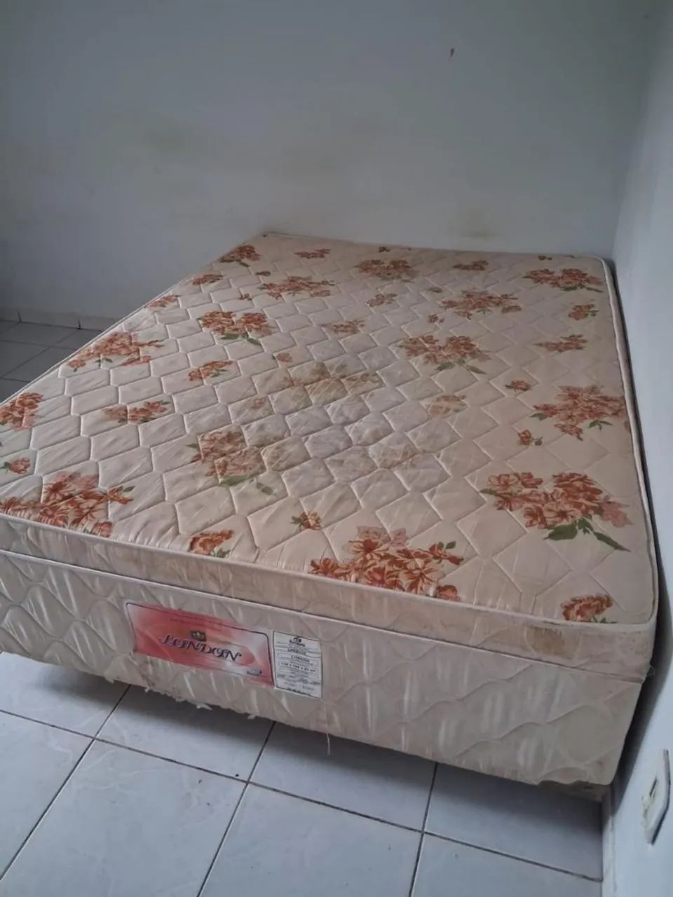 CAMA BOX CASAL ESPUMA SELADA - FAÇO ENTREGA 