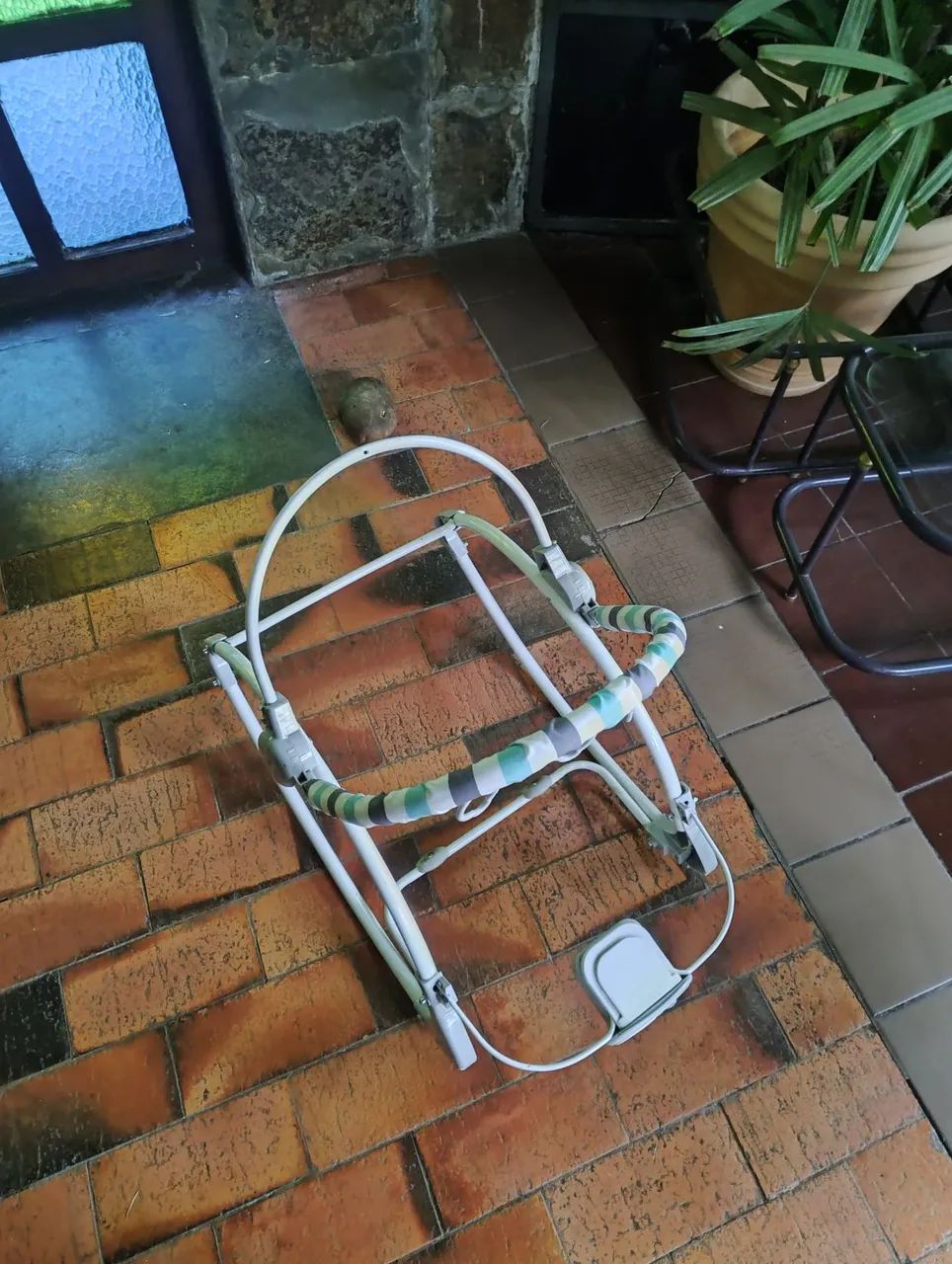 Cadeirinha de descanso para bebê