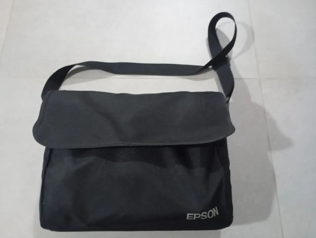 Projetor epson Power lite s18  - Foto 5