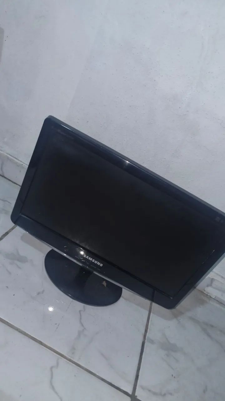 Monitor sansung 19 polegadas (liga porém não dá imagem, peças a retirada) - Foto 2