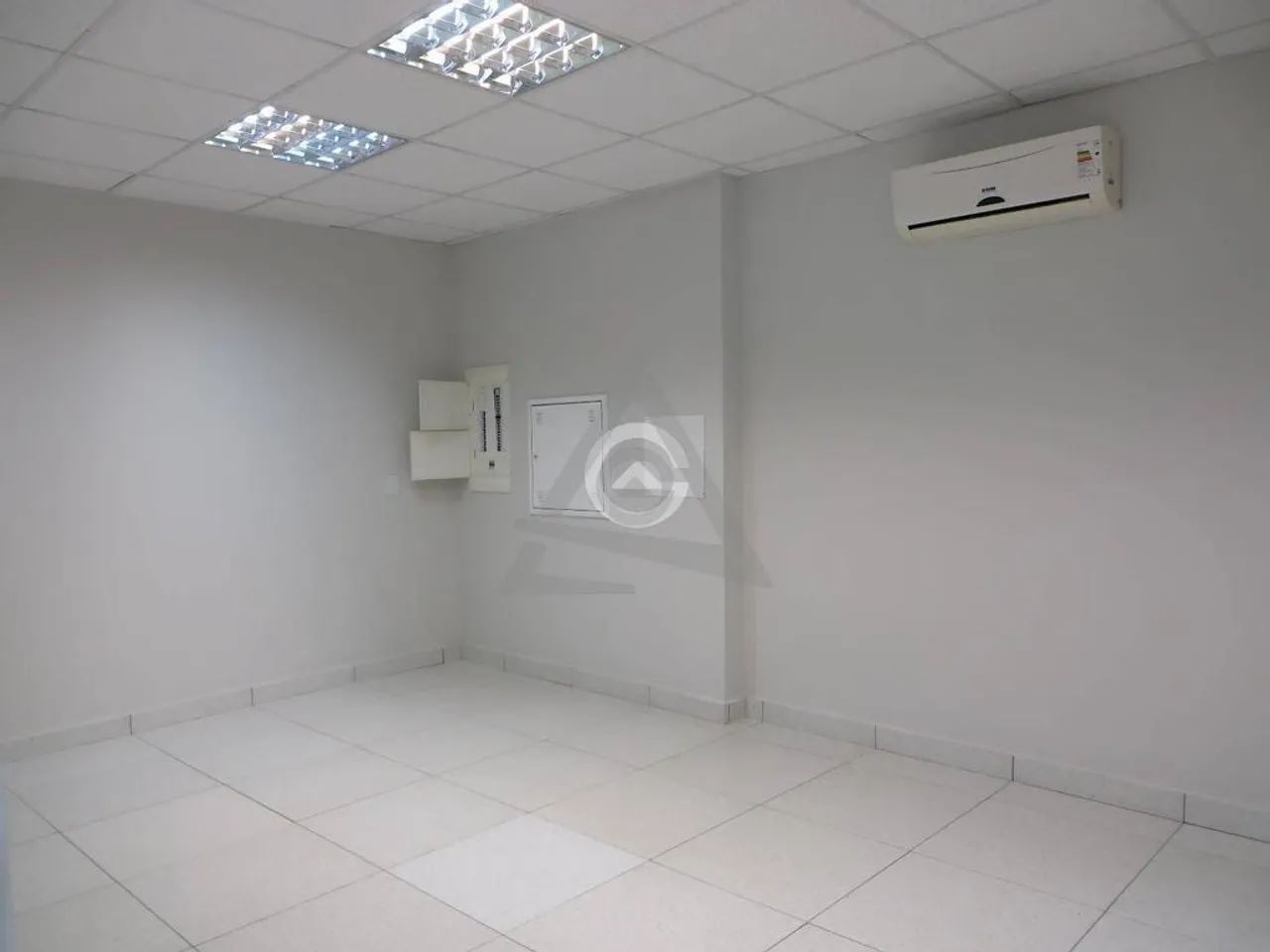 Sala à venda em Campinas, Loteamento Alphaville Campinas, com 213 m², Alphaville Empresari - Foto 4