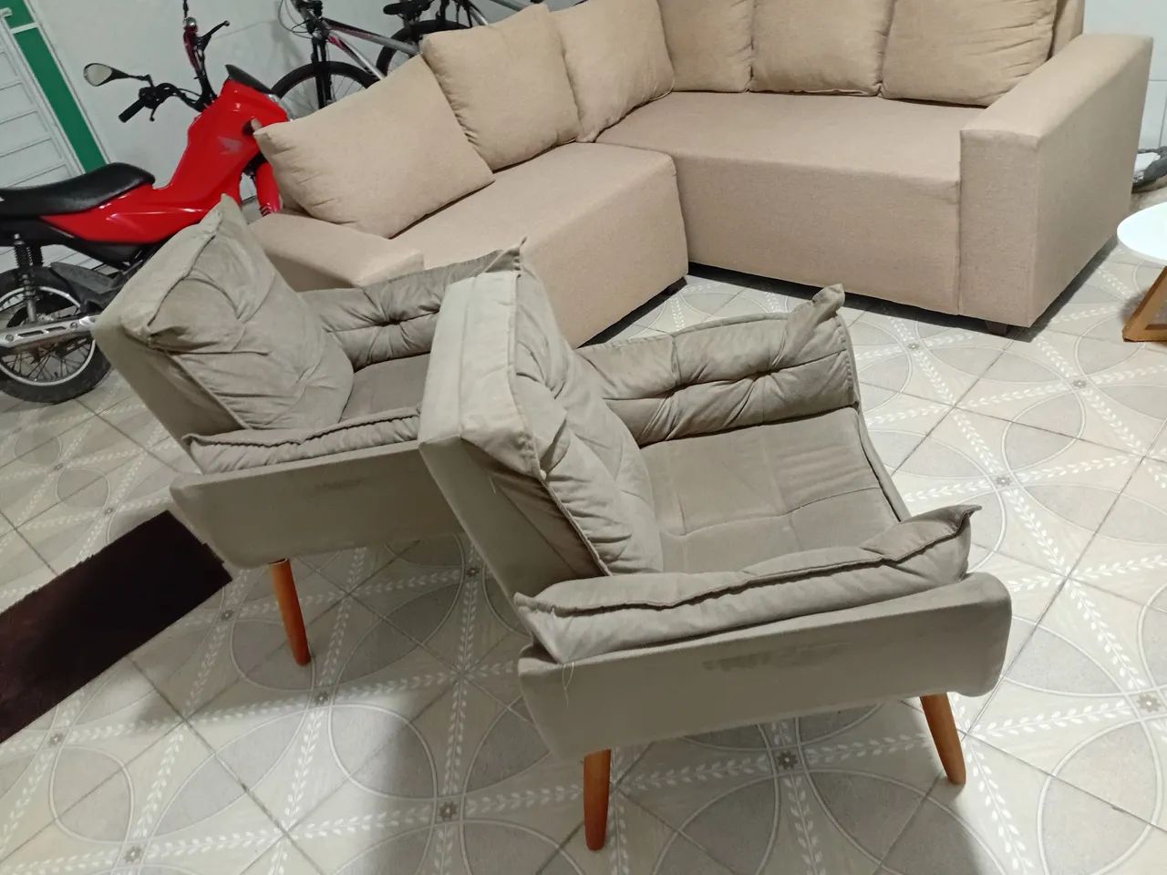Sofá de canto novo com mais 2 poltrona 