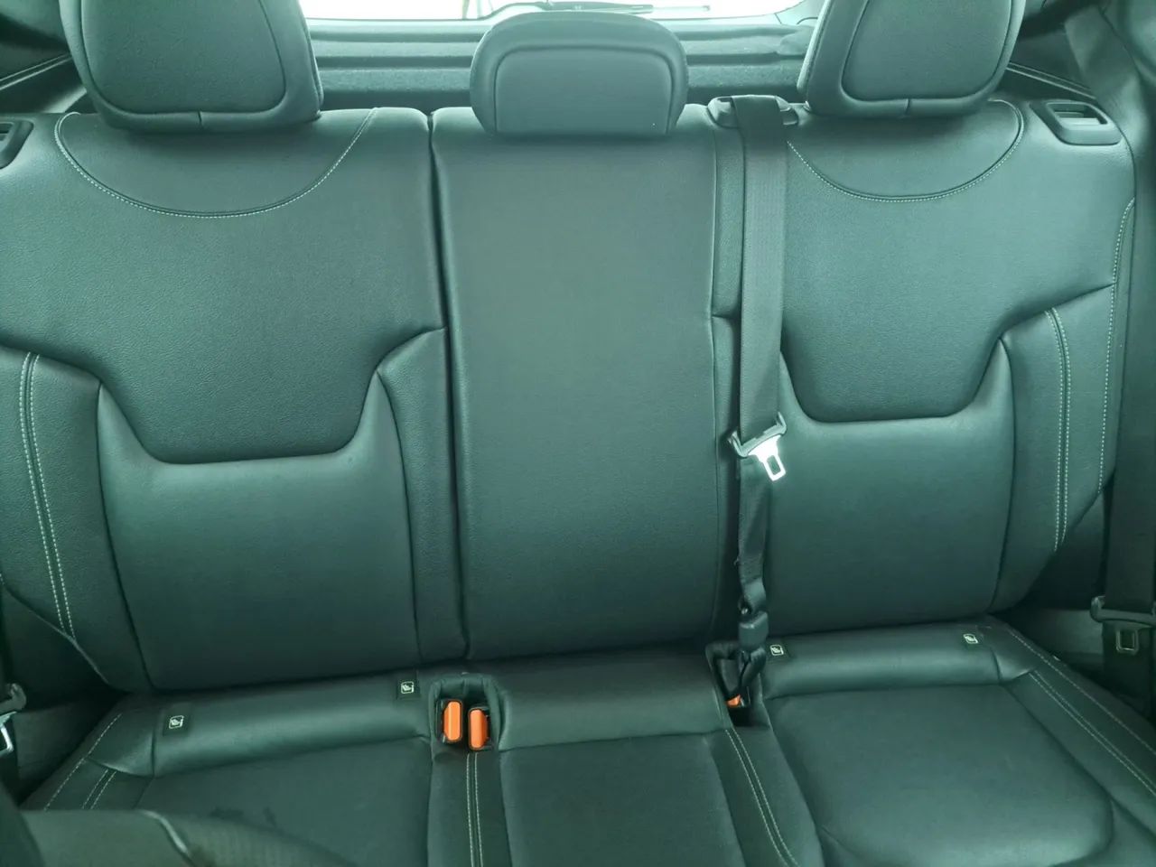 Jeep Renegade Long. T270 1.3 TB 4x2 Flex Aut., foto 18 de 18