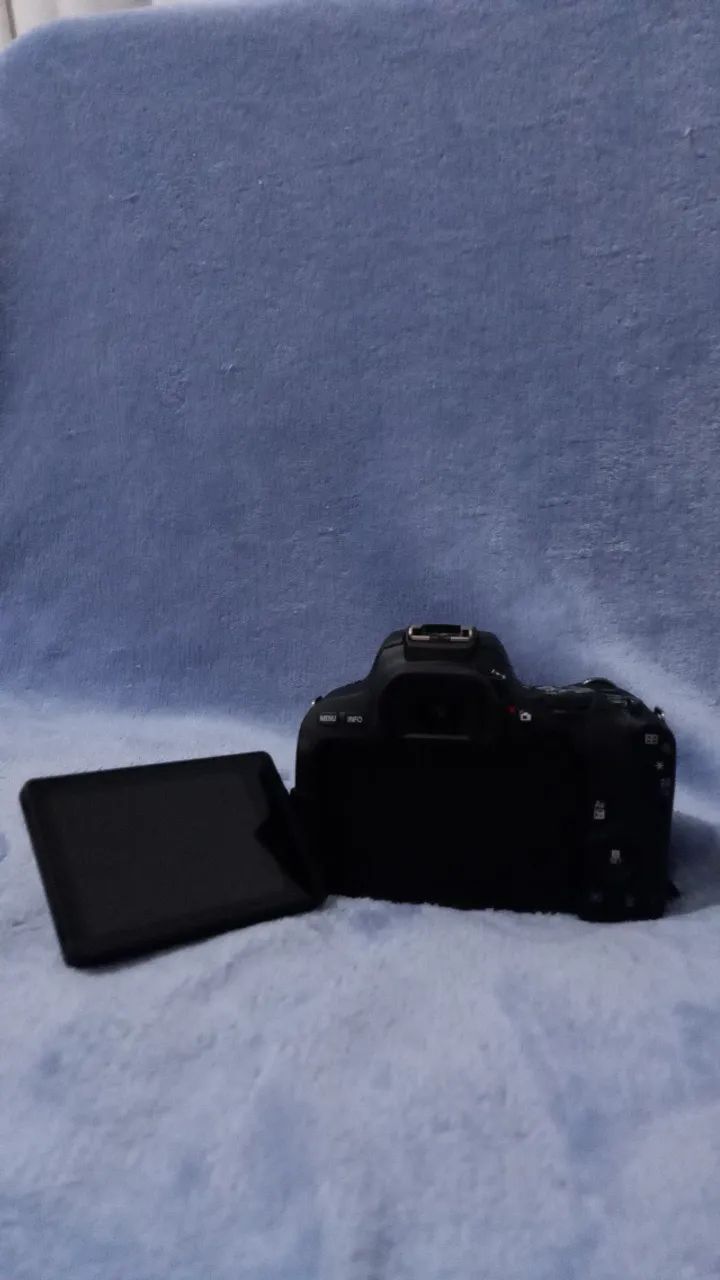 Canon SL2 - Foto 2