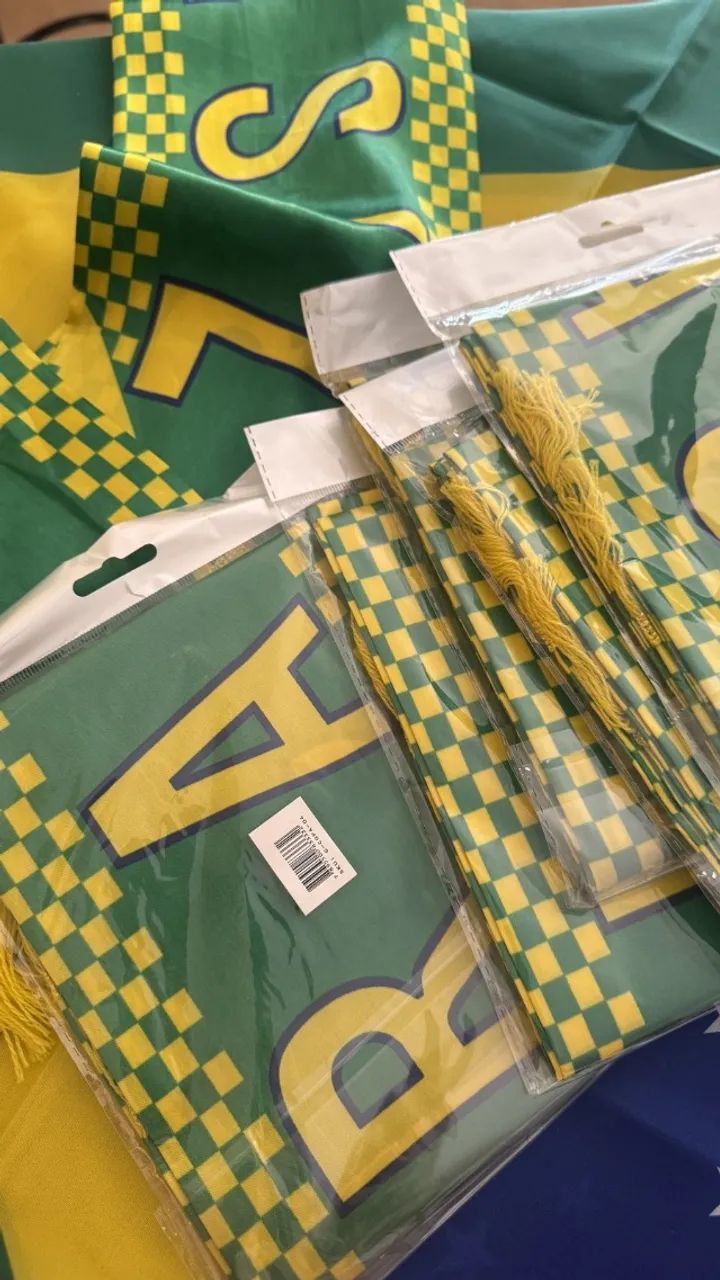 Kit 100 Bandeiras Brasil + 5 Cornetas e 3 Cachecóis - Foto 5