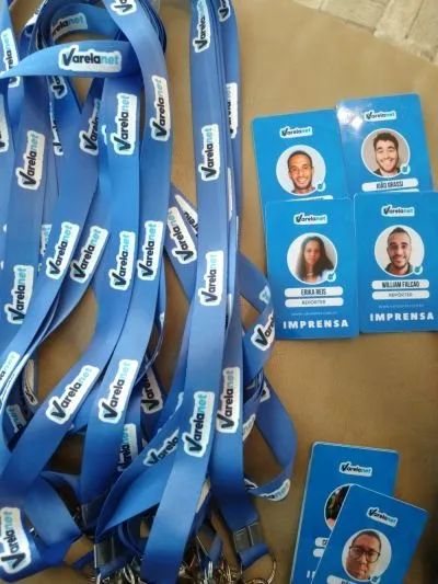 10 crachás + cordão personalizado ! promoção tempo limitados 