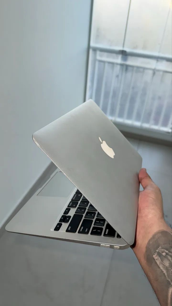 Apple MacBook Air 11?