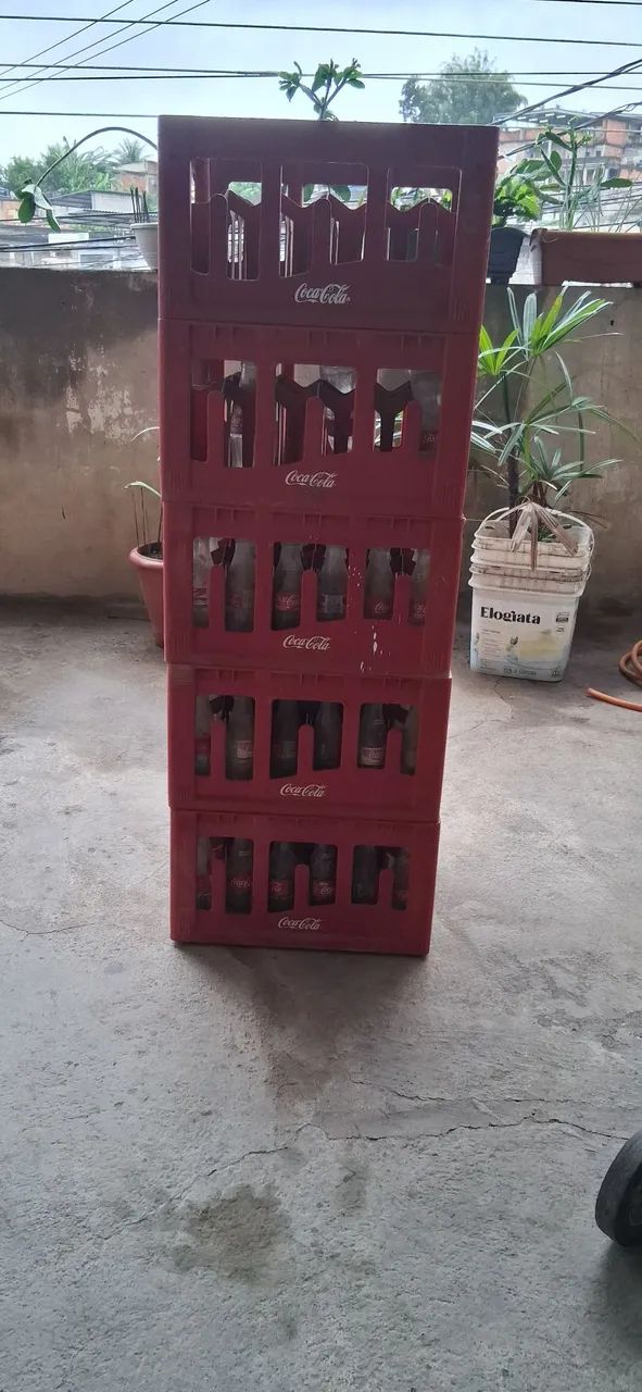Caixas coca cola (ks) vazias