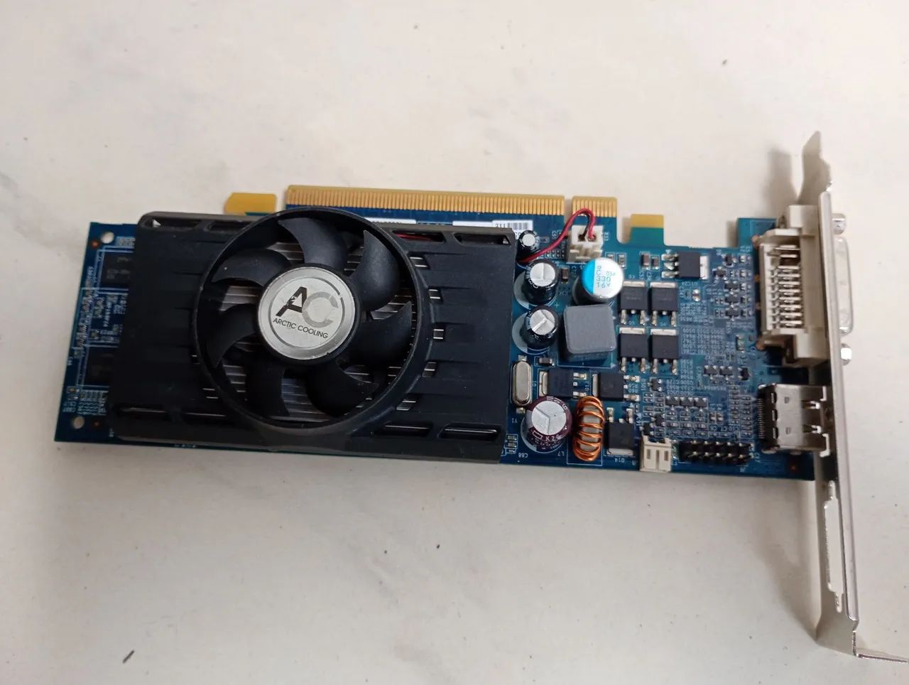 Placa de vídeo não dá vídeo.