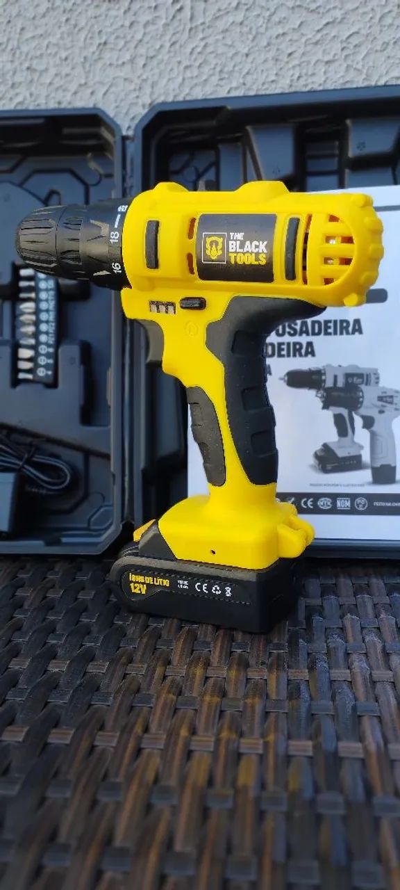 Parafusadeira e Furadeira BlackTools Nova - Foto 2