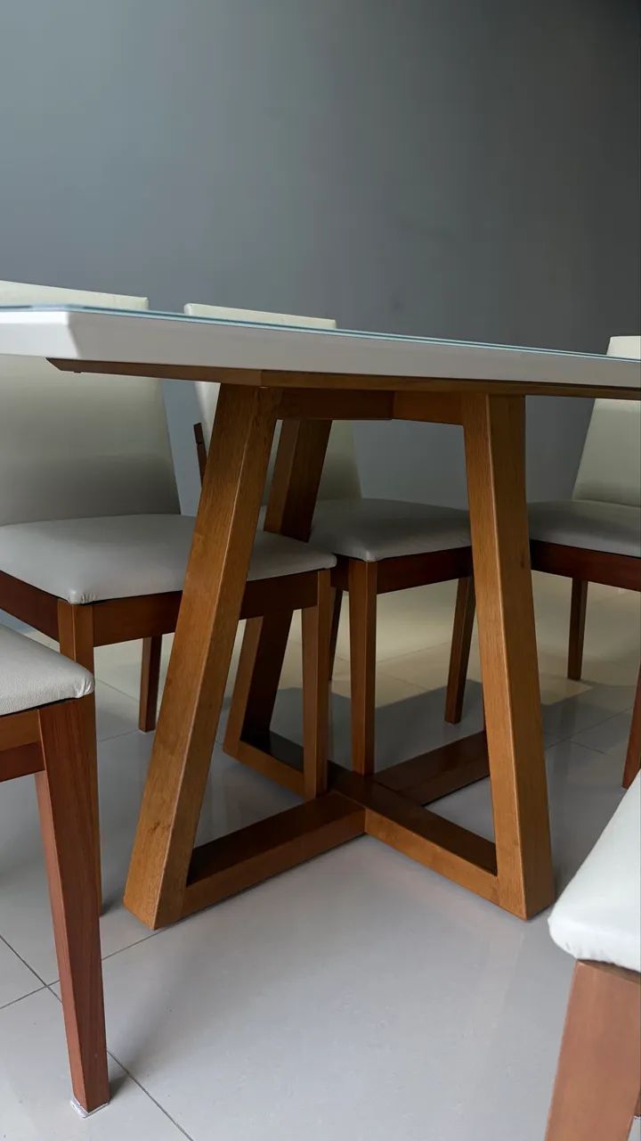 Mesa de Jantar com 6 Cadeiras - Madeira, Courino e Vidro Temperado - Foto 3