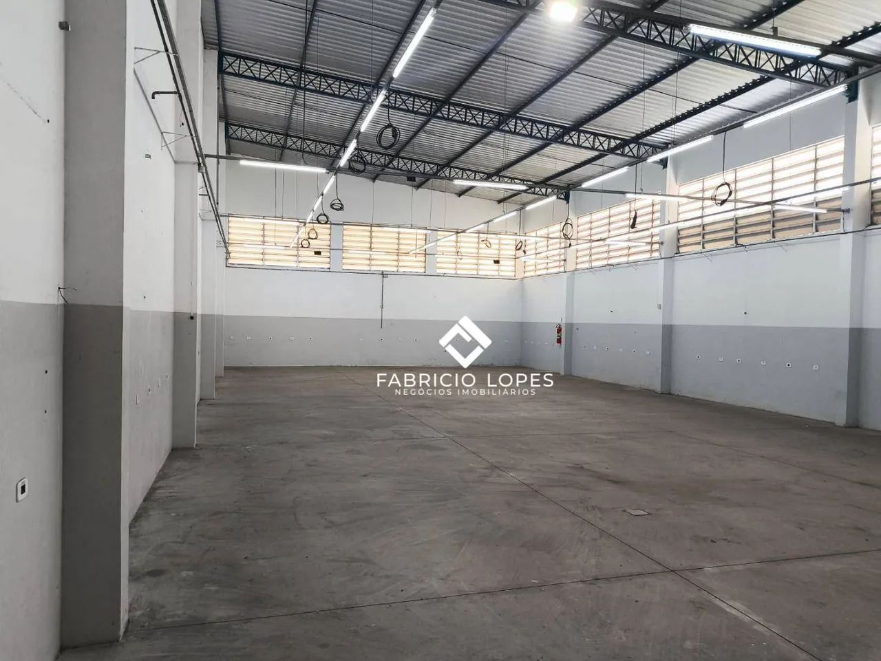 Galpão para alugar, 500 m² - São João - Jacareí/SP