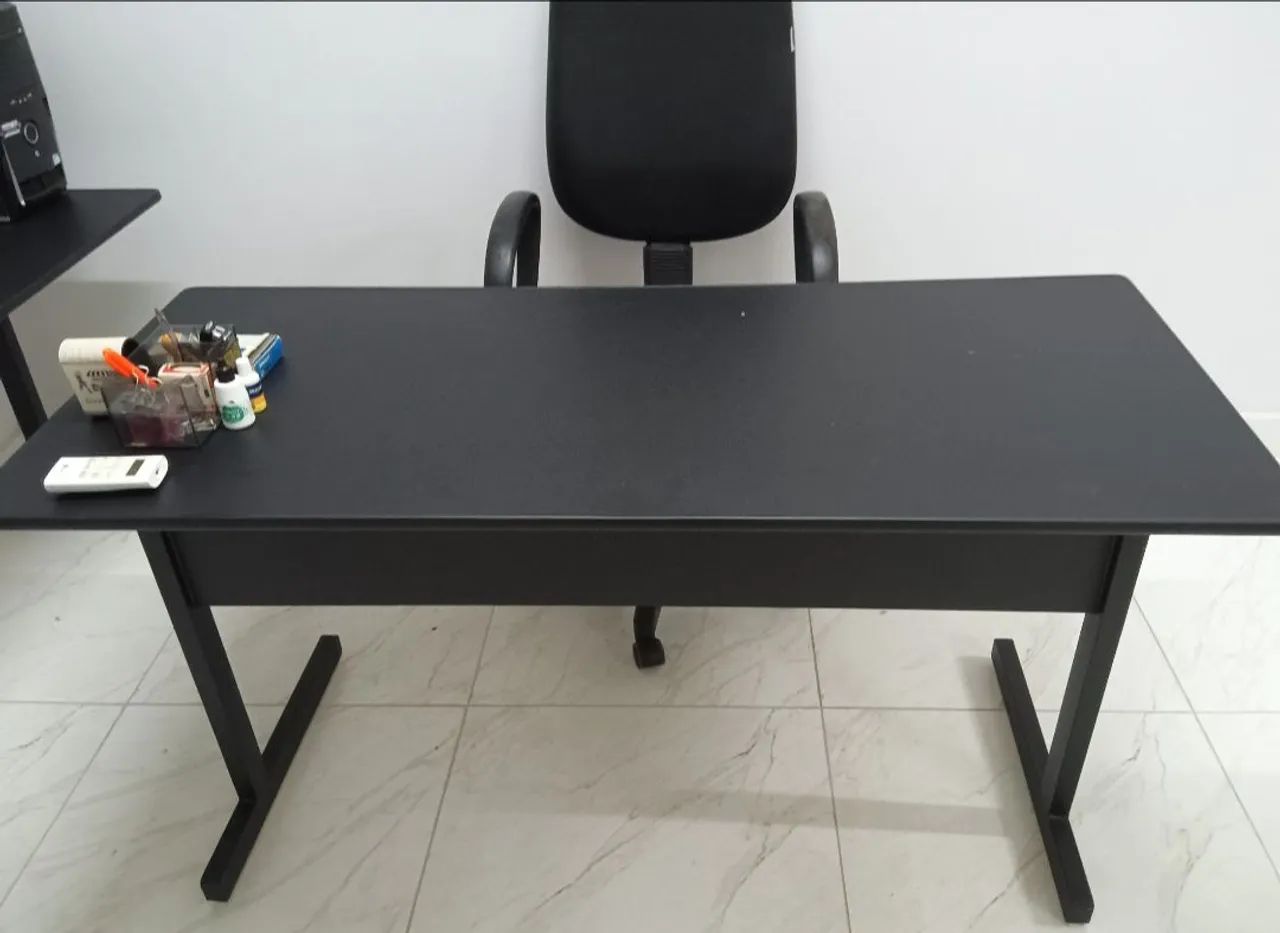 Mesa birô em excelente estado 