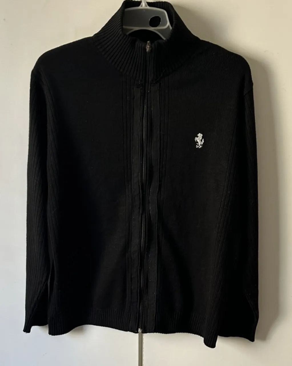 BLUSA FERRARI  M ACRILICO PRETO