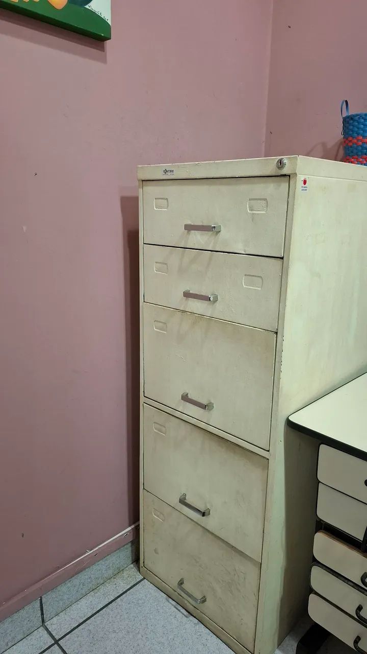 ARQUIVO EM AÇO 5 GAVETAS