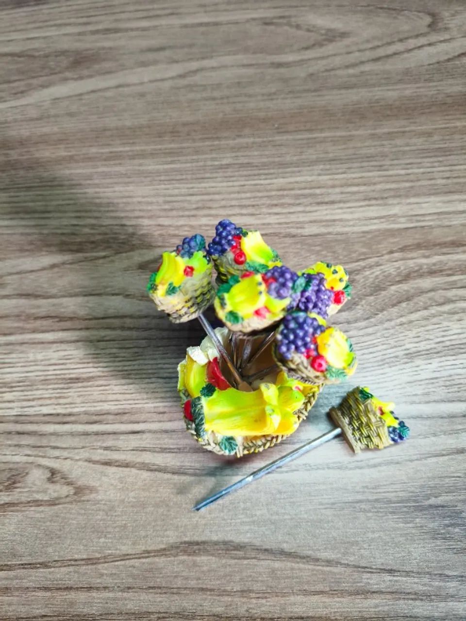 Conjunto de Garfos Decorativos Frutas para Petiscos e Coquetéis com Suporte - Foto 4