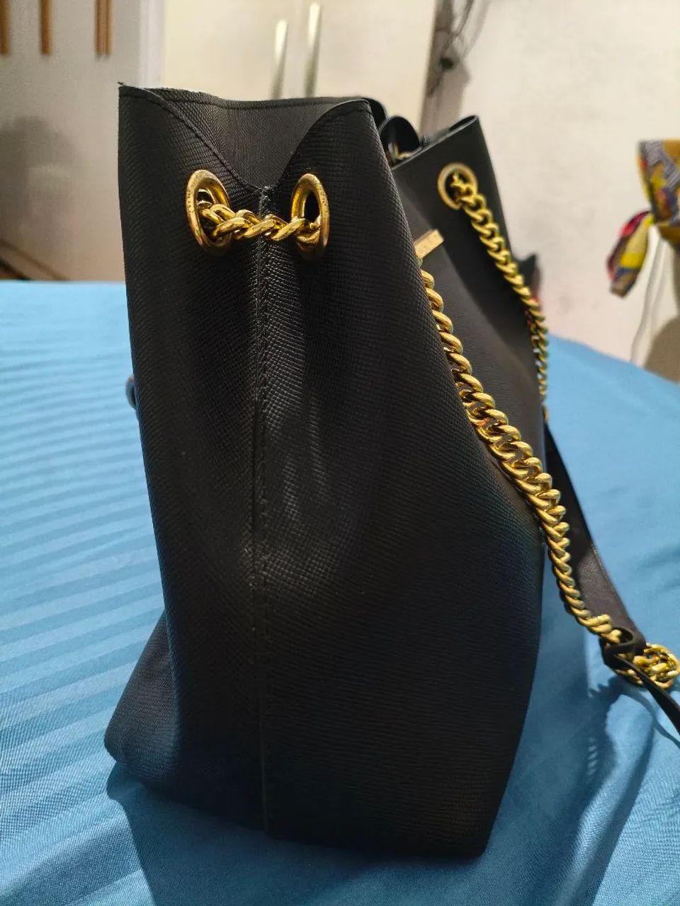 Bolsa com Corrente dourada - Foto 3