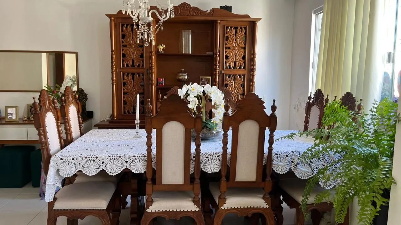 Sala jantar com 08 cadeiras madeira jacaranda antiga - Foto 2