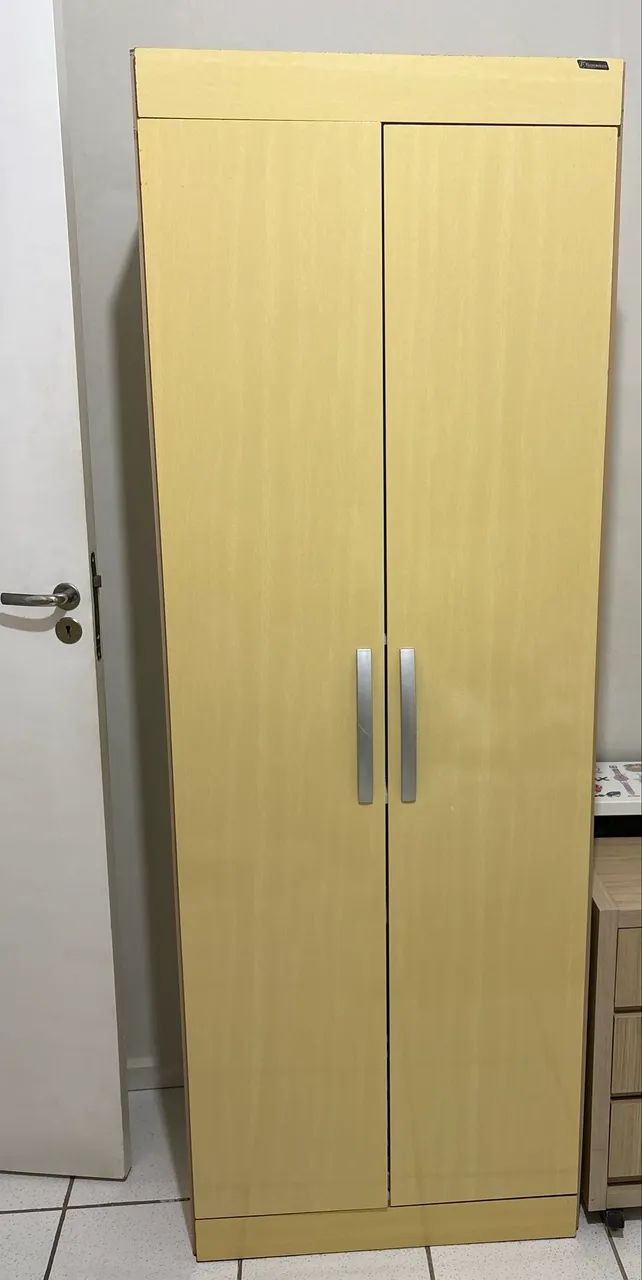 Armário multiuso 
