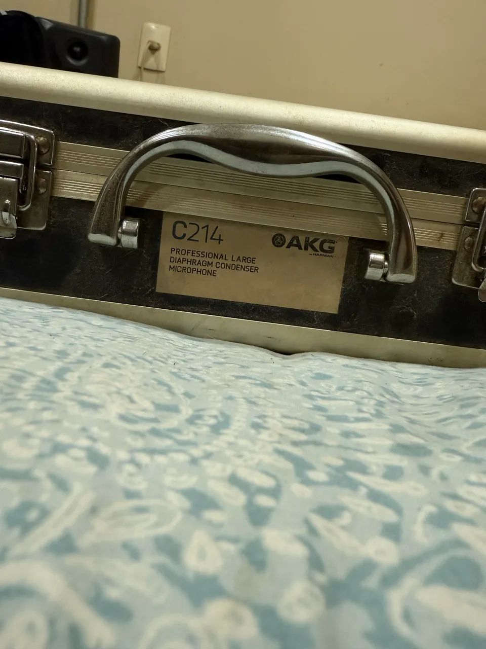 Microfone Akg c214 condensador