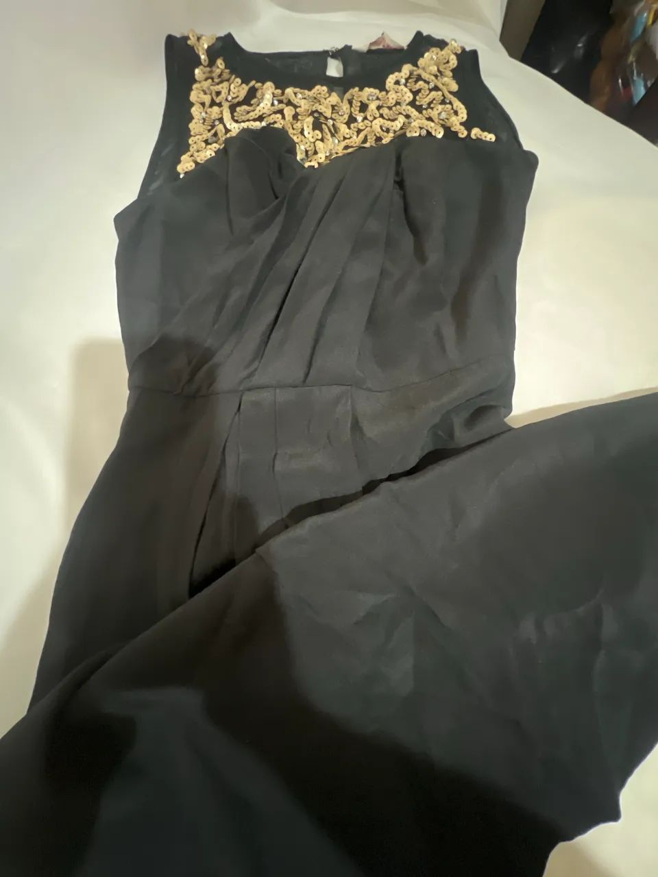 Vestido importado com paetê dourado - Foto 4