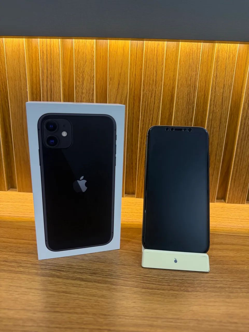 iPhone 11 64GB preto