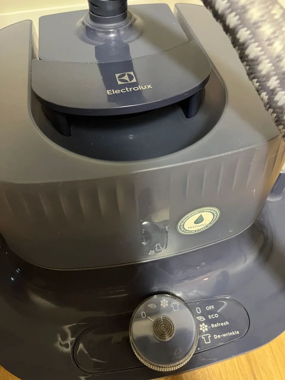 Vaporizador de Roupas Electrolux - Pouquíssimo Usado, Estado de Novo - Foto 3