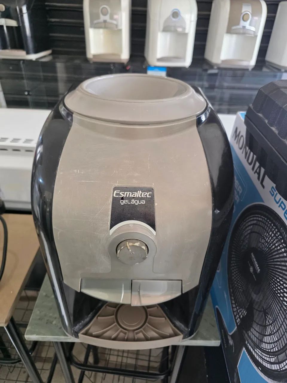 Gelagua esmaltec funcionando perfeitamente 