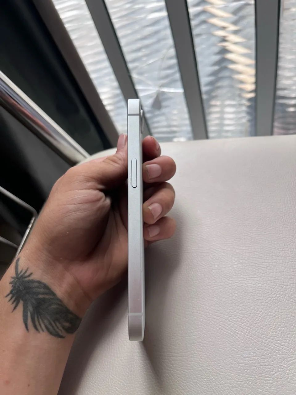 iPhone 16e  - Foto 4