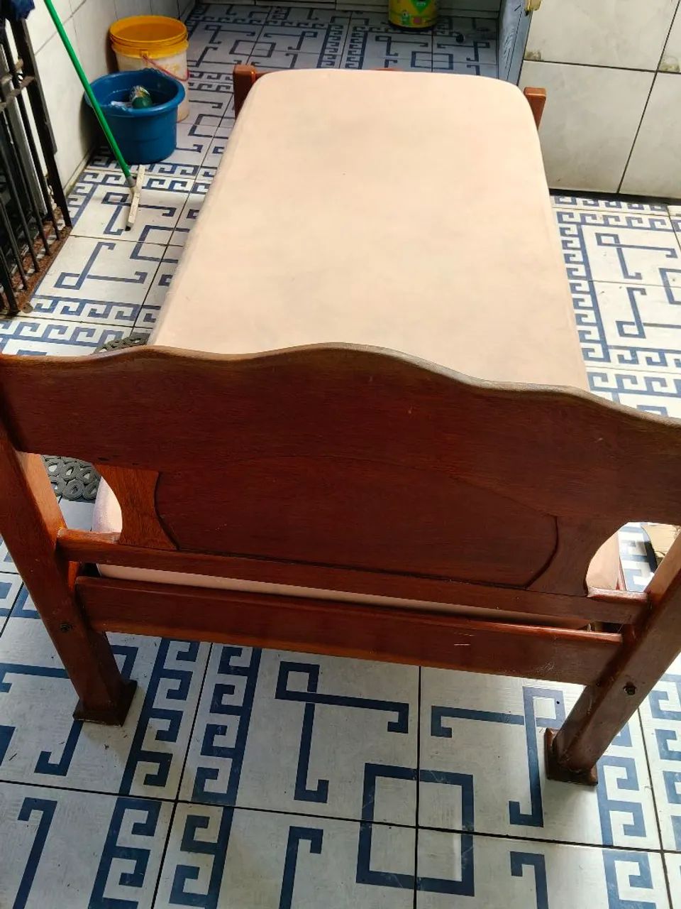 Cama De madeira de Solteiro e Colchão  - Foto 2
