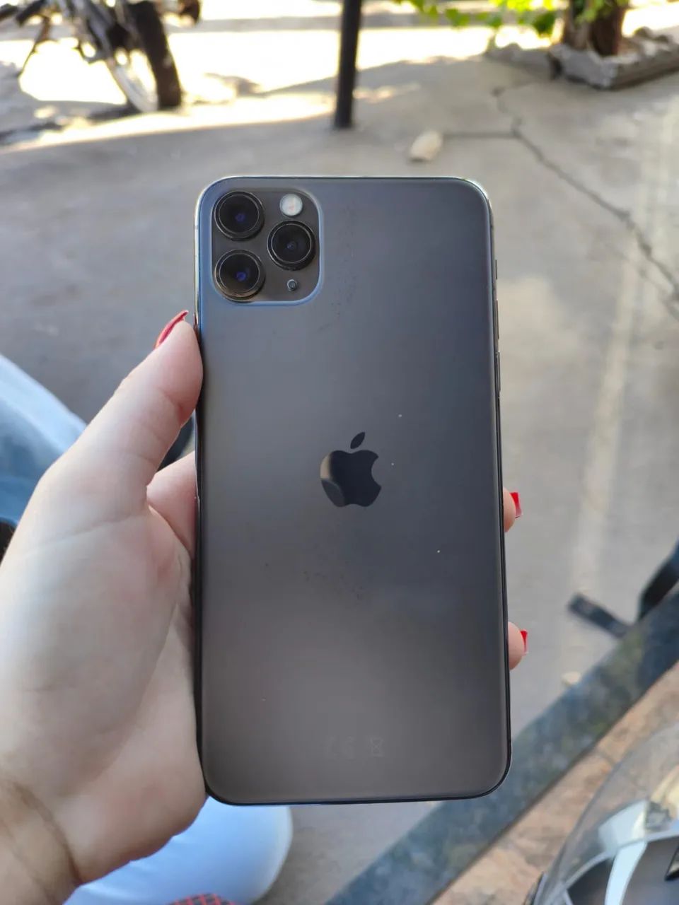 vendo iphone 11 pro max,256 gb - Foto 5