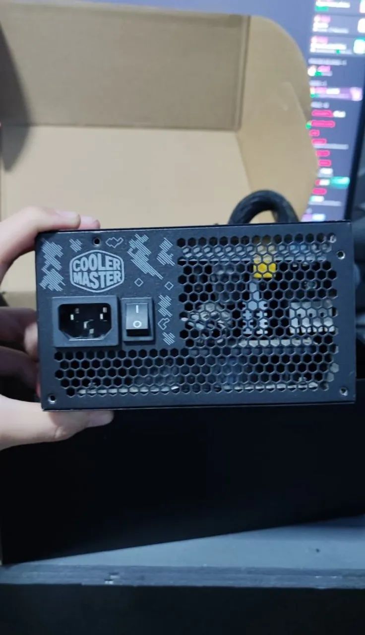 Fonte Cooler Master 450W Semi-Modular. - Foto 3