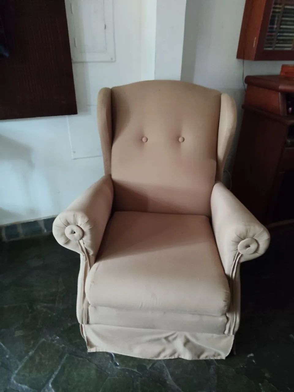 Vendo poltrona de tecido. Valor 600,00