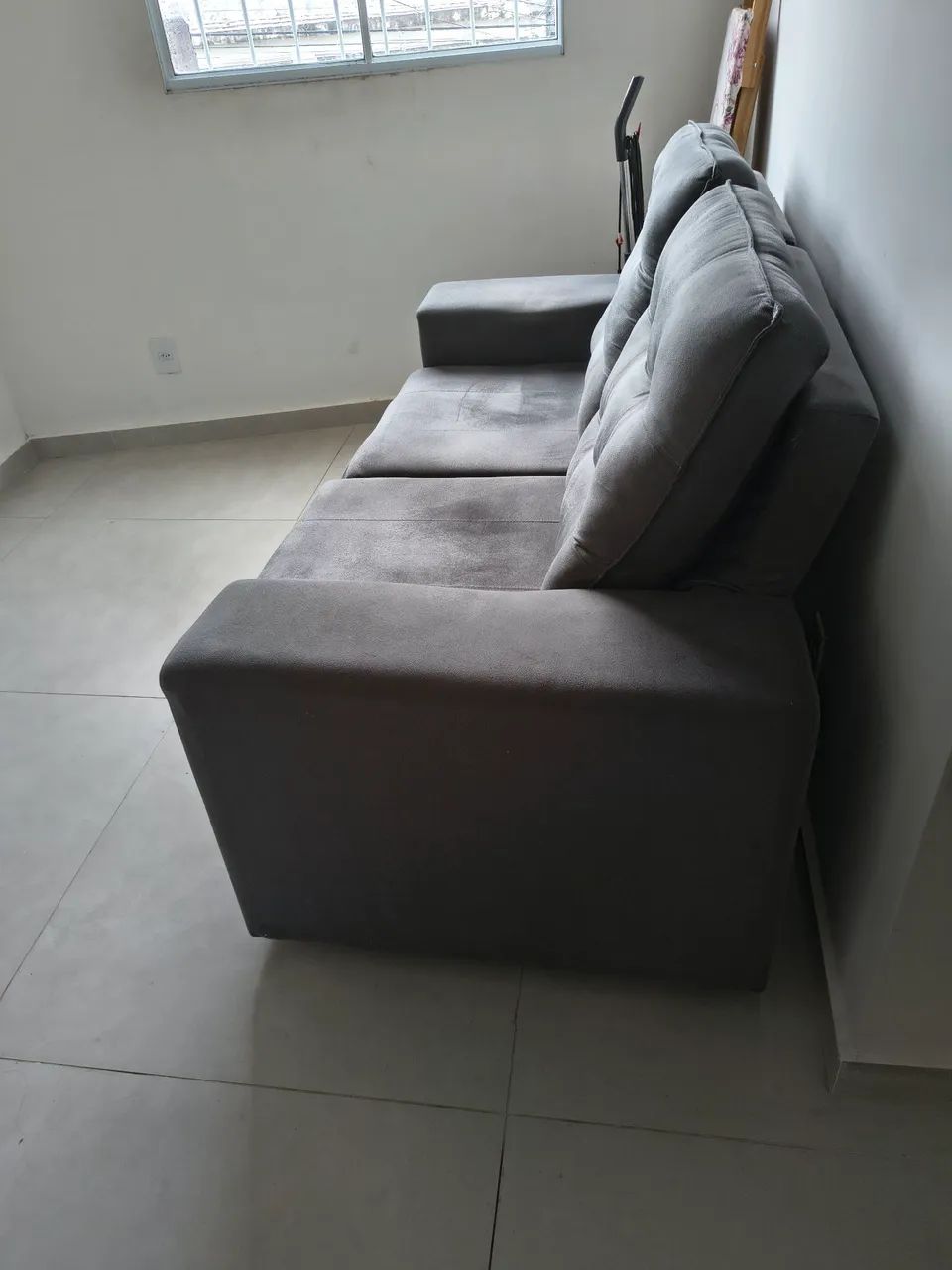 Sofá Retrátil e reclinável 2 lugares  - Foto 4