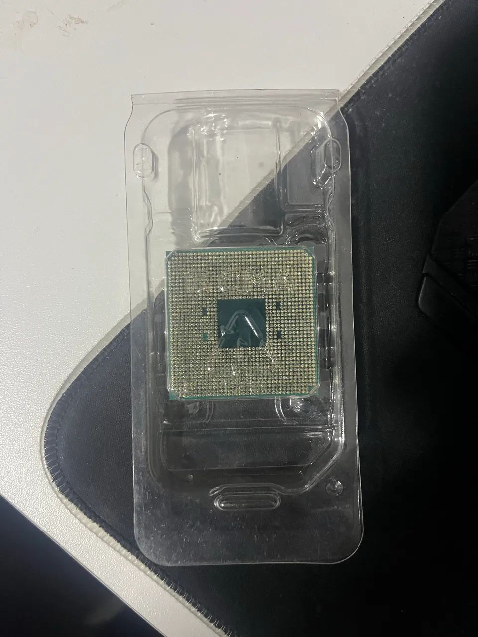 AMD Athlon 240ge  - Foto 2