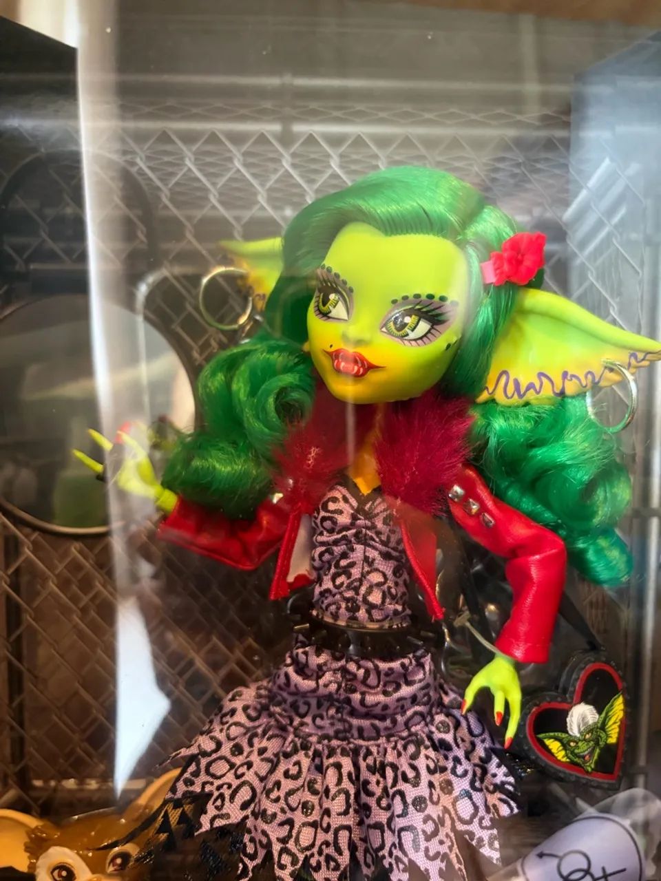 Boneca Skullector Monster high Greta Gremilins  - Foto 3