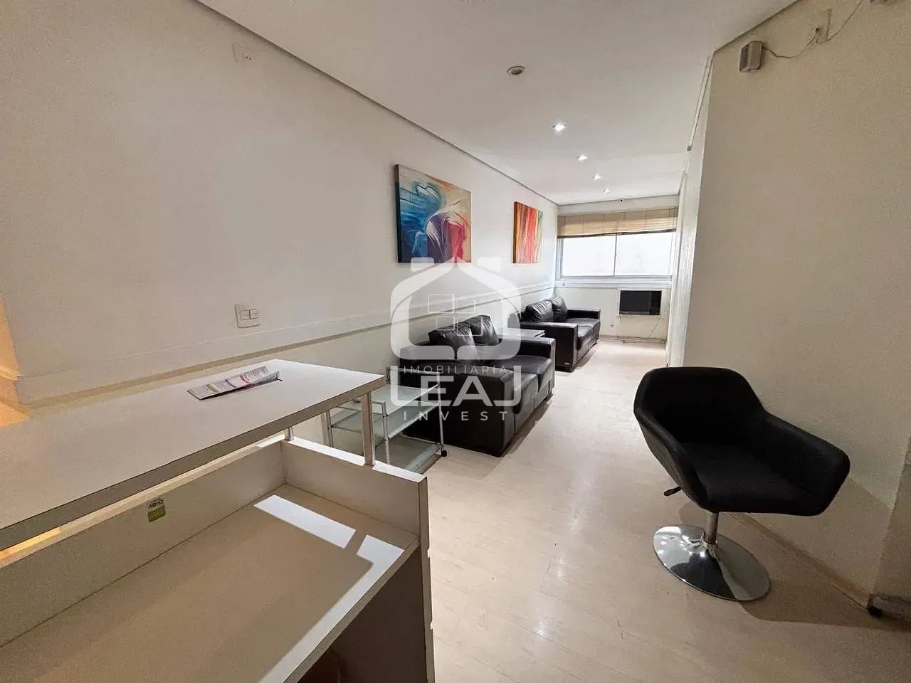 Conjunto comercia de 54m² com 2 salas e 1 vaga de garagem mobiliado para venda e locação n