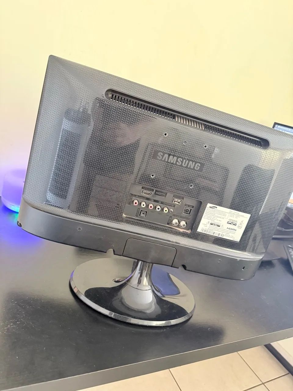 TV Monitor Samsung 21,5 Polegadas T22C310LB - Foto 3