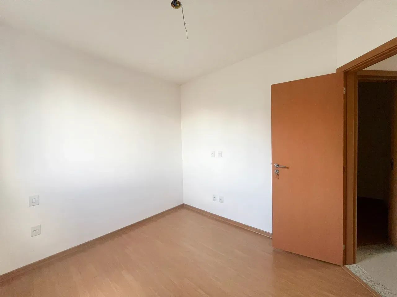Apartamento 3 quartos com suíte, 2 vagas livres e elevador próximo à PUC - Foto 5