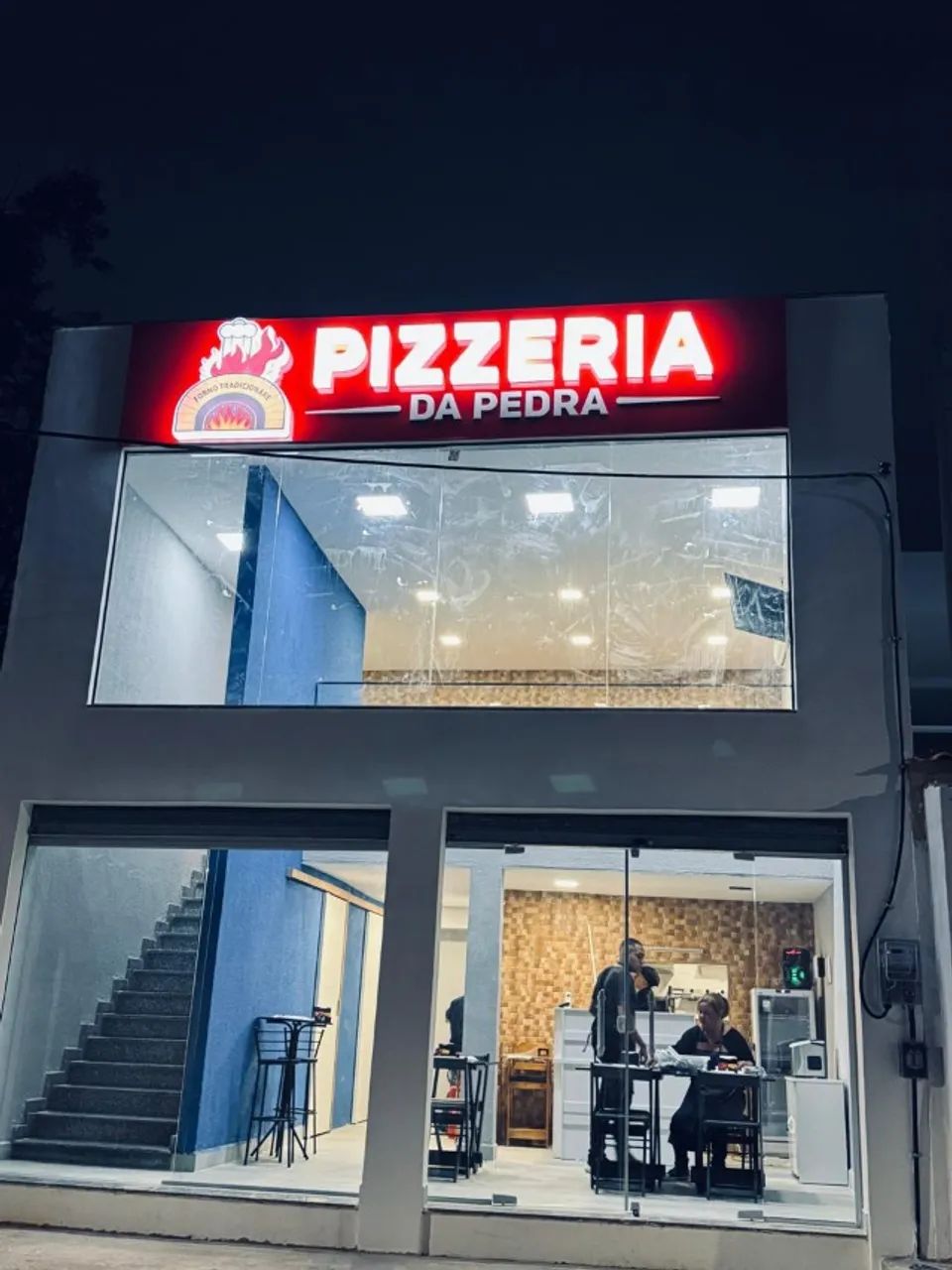  Auxiliar de Pizzaria (Geral) - Com Alojamento