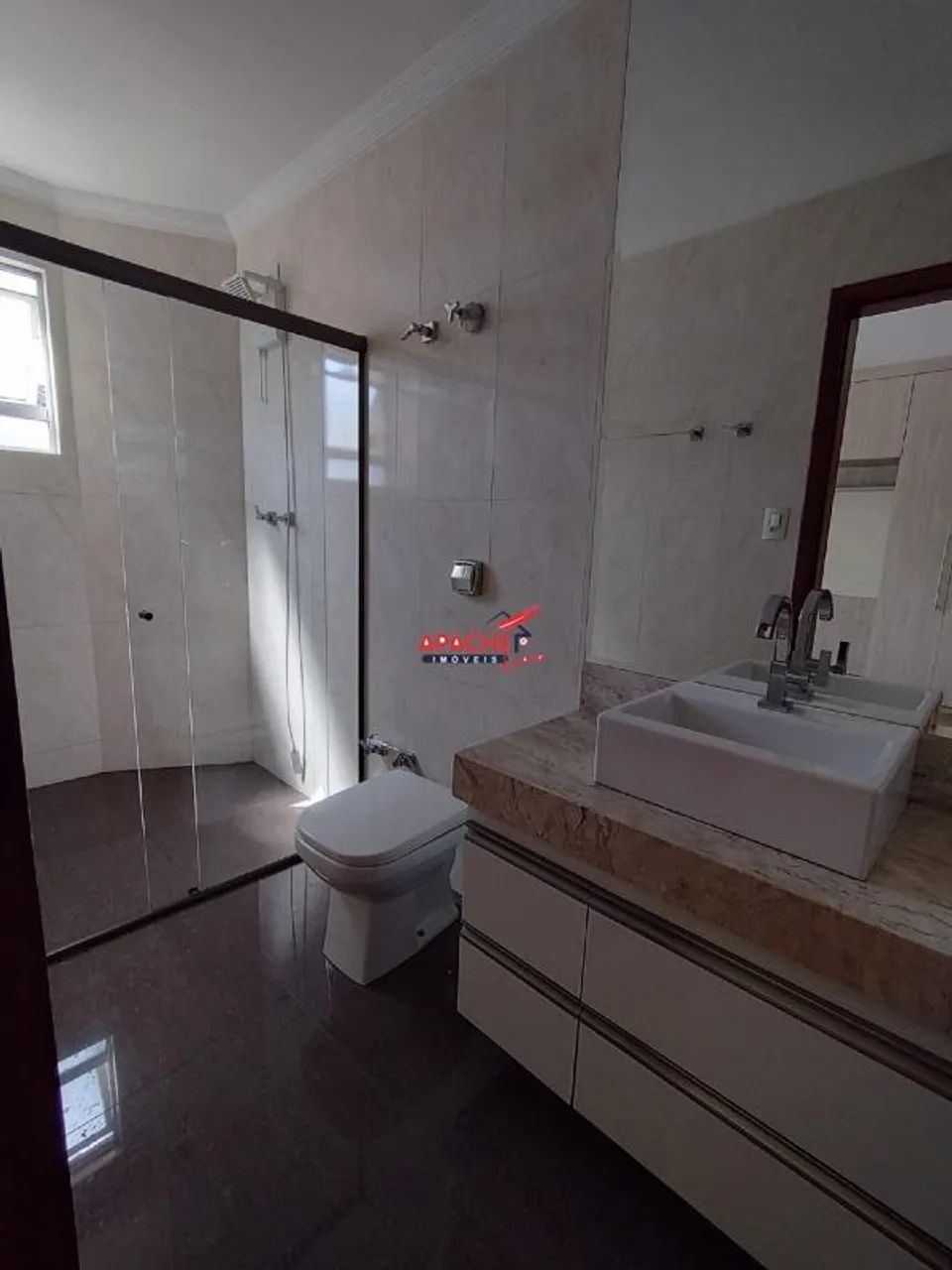 Excelente cobertura de 4 quartos sendo 3 suites - Foto 3