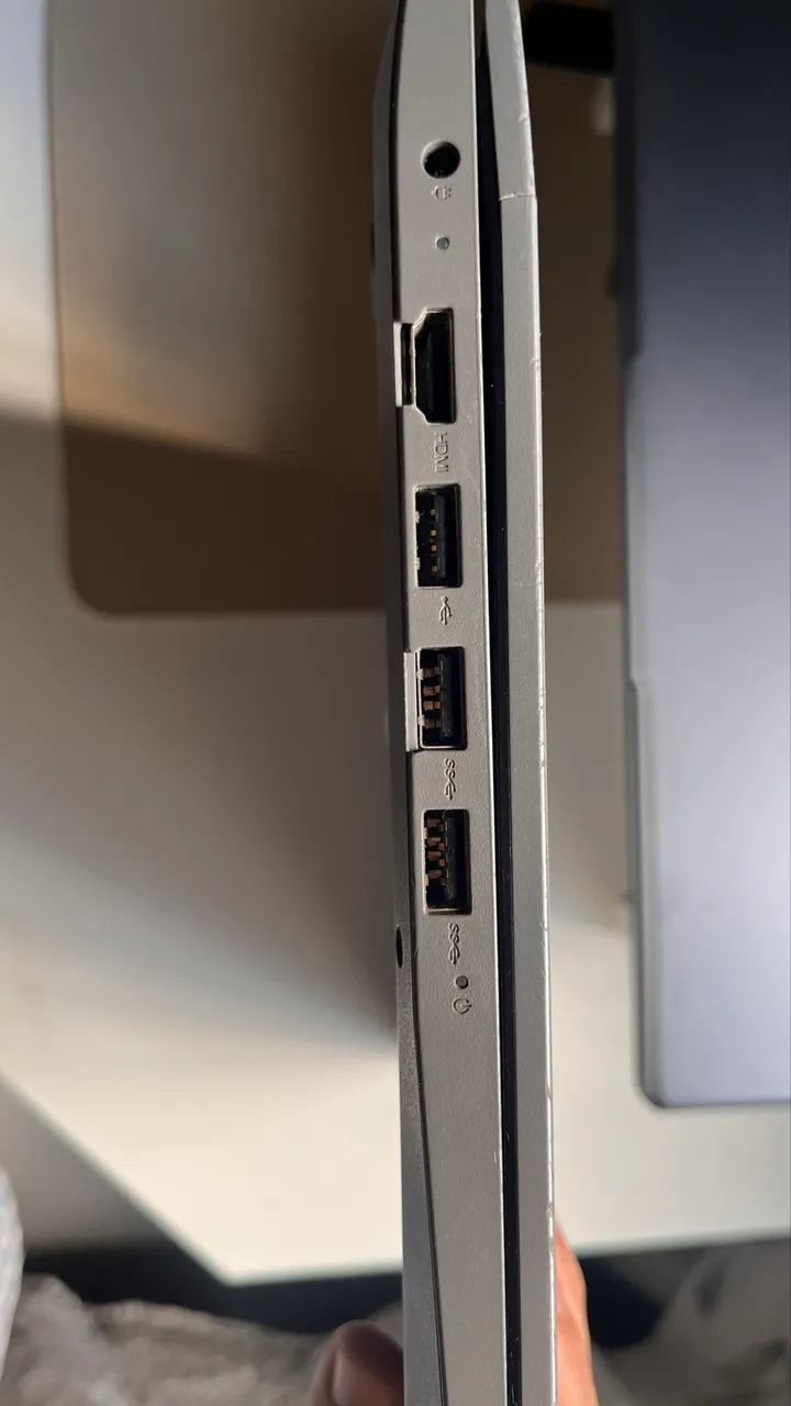 LENOVO IDEAPAD 3 15IGL05 - 4GB RAM / 128GB - FUNCIONANDO, COM DEFEITO NA TELA - Foto 4