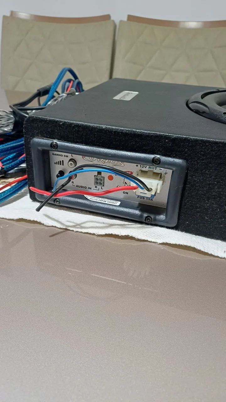 Vendo Caixa Subwoofer Slim 8" Corzus C200 + Cabos RCA - Foto 3