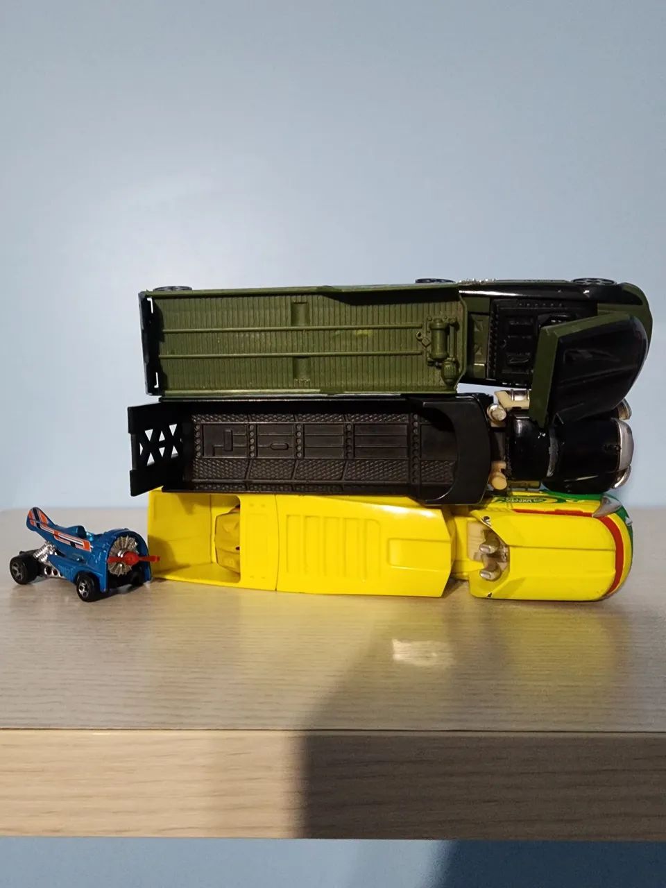 3 Caminhões Hot Wheels Truckin Transporters + Crash Racers Lote