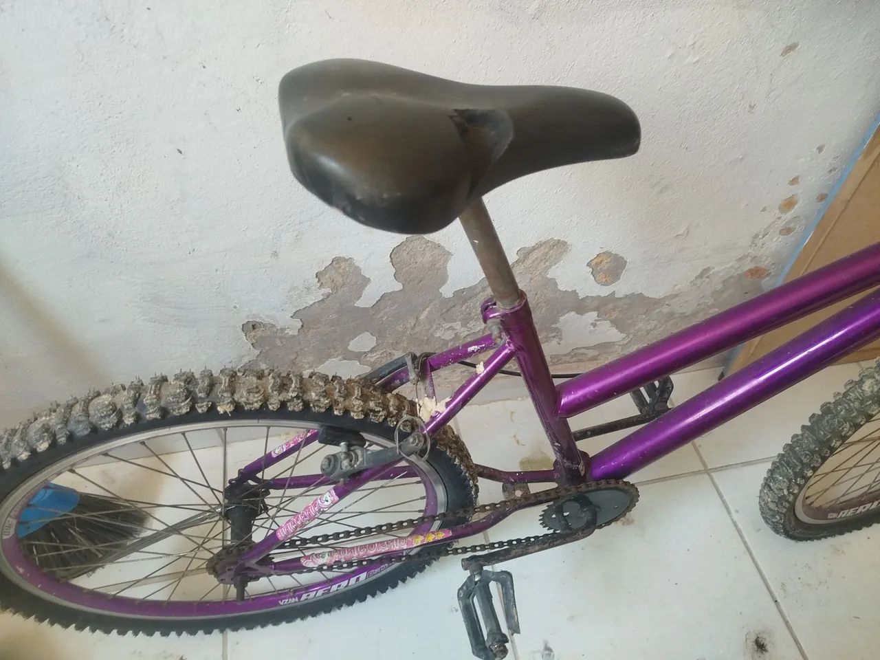 Bicicleta aro 26 em perfeito estado semi nova 