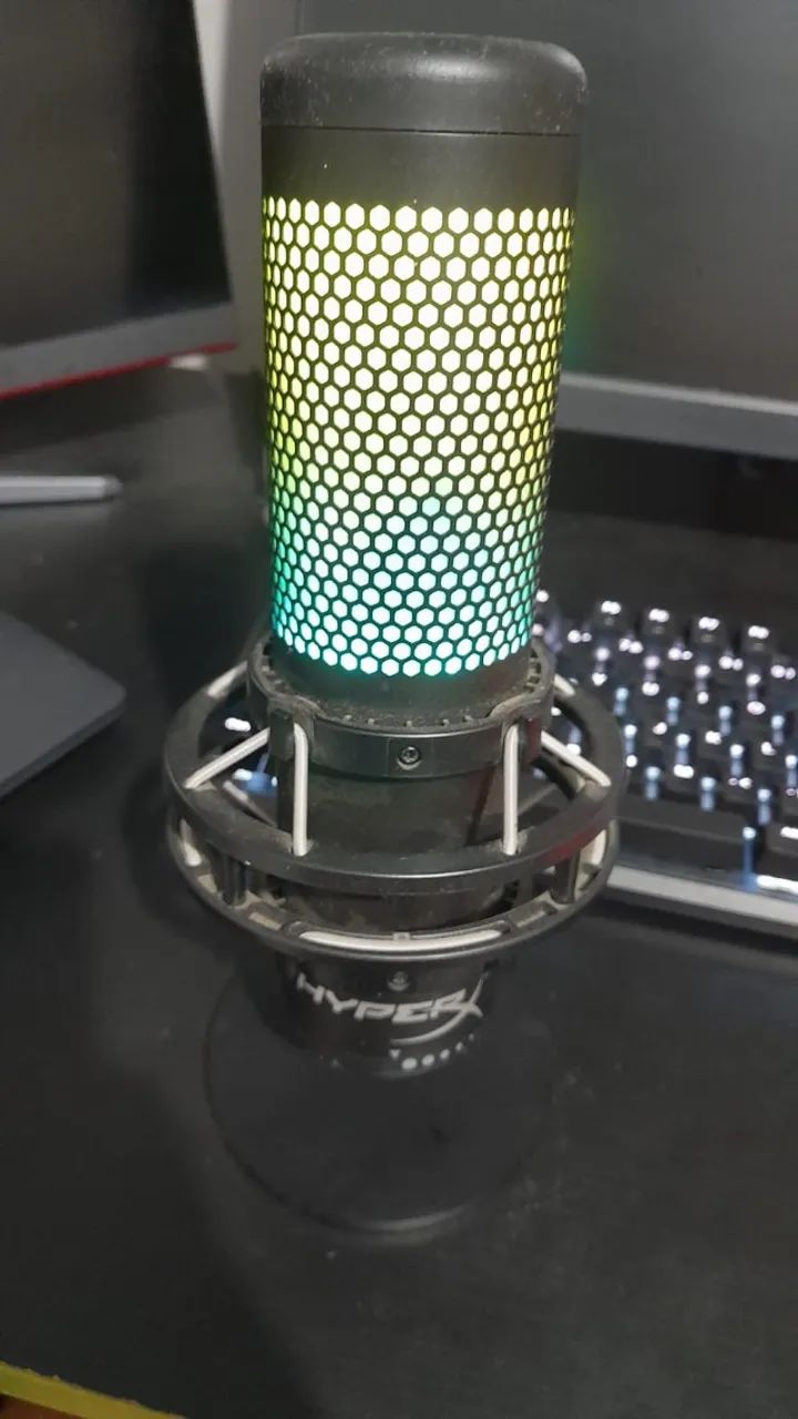 Microfone HyperX QuadCast S RGB USB - Excelente Estado
